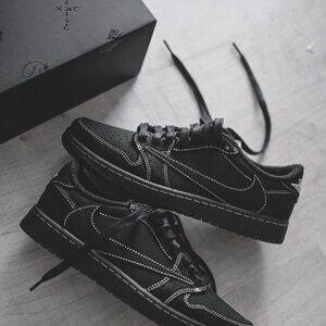 Travis Scott x Jordan Air Jordan 1 Low Retro OG shoe